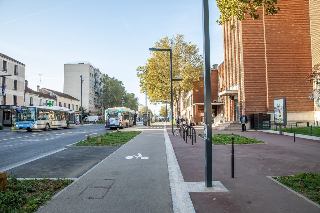 Route departementale RD 932 au Bourget